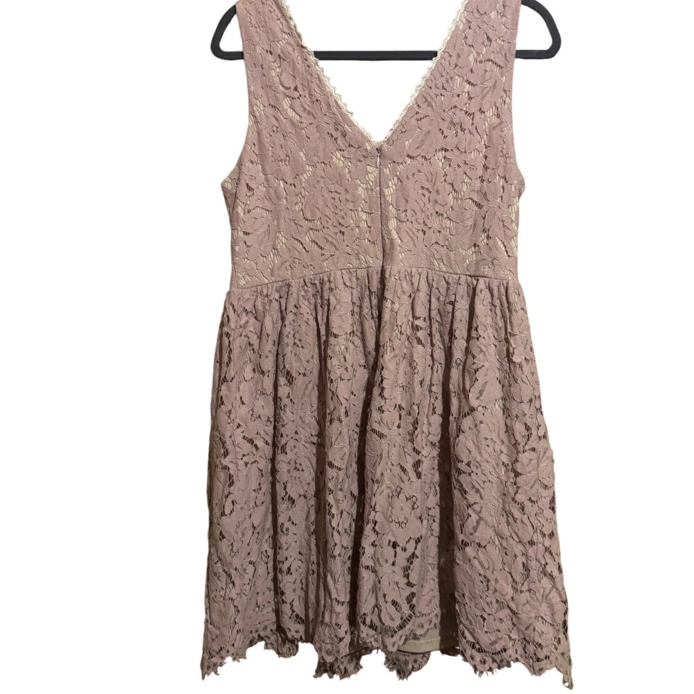 Altar'd State Womens Dusty Rose Floral Lace V-Neck Fit and Flare Mini Dress L - Picture 3 of 12